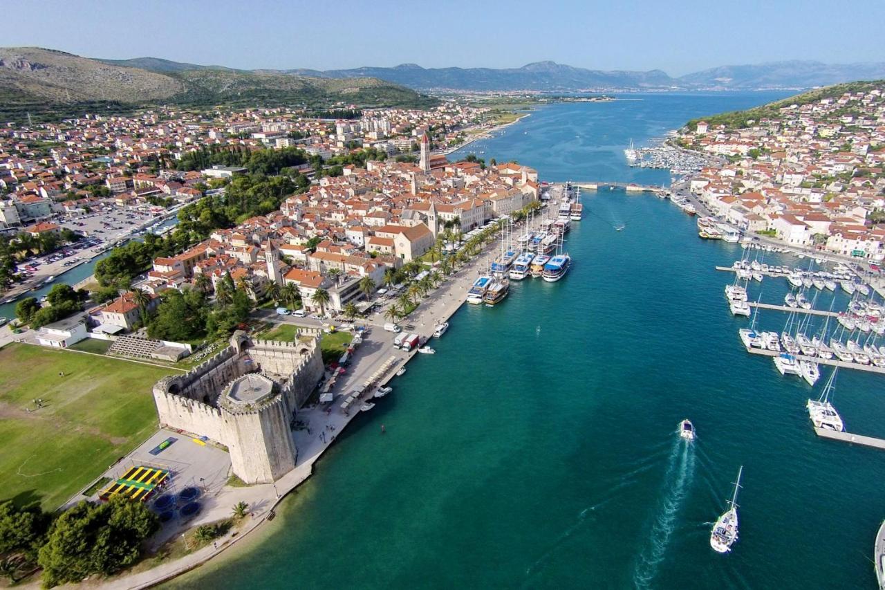 Apartments By The Sea Trogir - 11895 Экстерьер фото