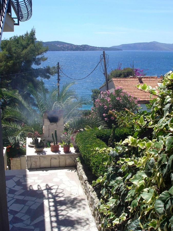 Apartments By The Sea Trogir - 11895 Экстерьер фото