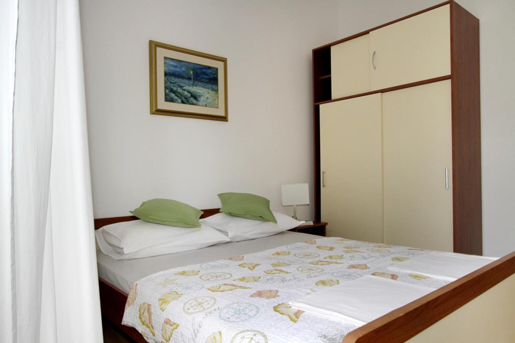 Apartments By The Sea Trogir - 11895 Номер фото